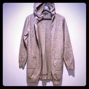 Urbino / taupe sweater / medium